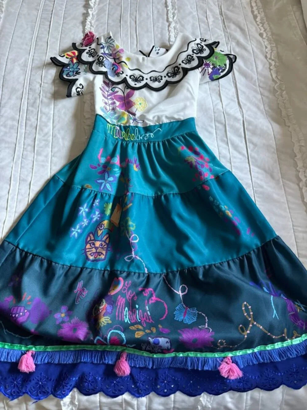Disney Parks Deluxe Encanto Girls 7/8 Mirabel Costume Dress
